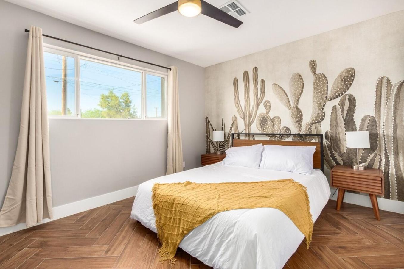 Eclectic Escape Wpool, Yard Games- Old Town5min Holiday home